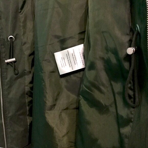 Levi’s Army Green Cinched Waist Hooded Rain Jacket - Picture 10 of 11